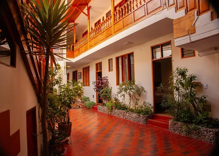 El Chasqui Guest house 3*